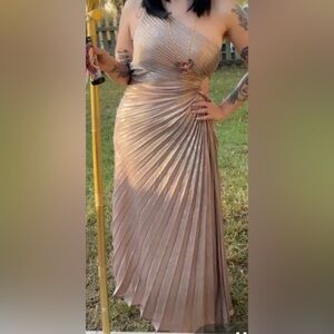 Fashion nova gold dress Elegant Pleated Skirt in Shimmering Tan Cleopatra vibes